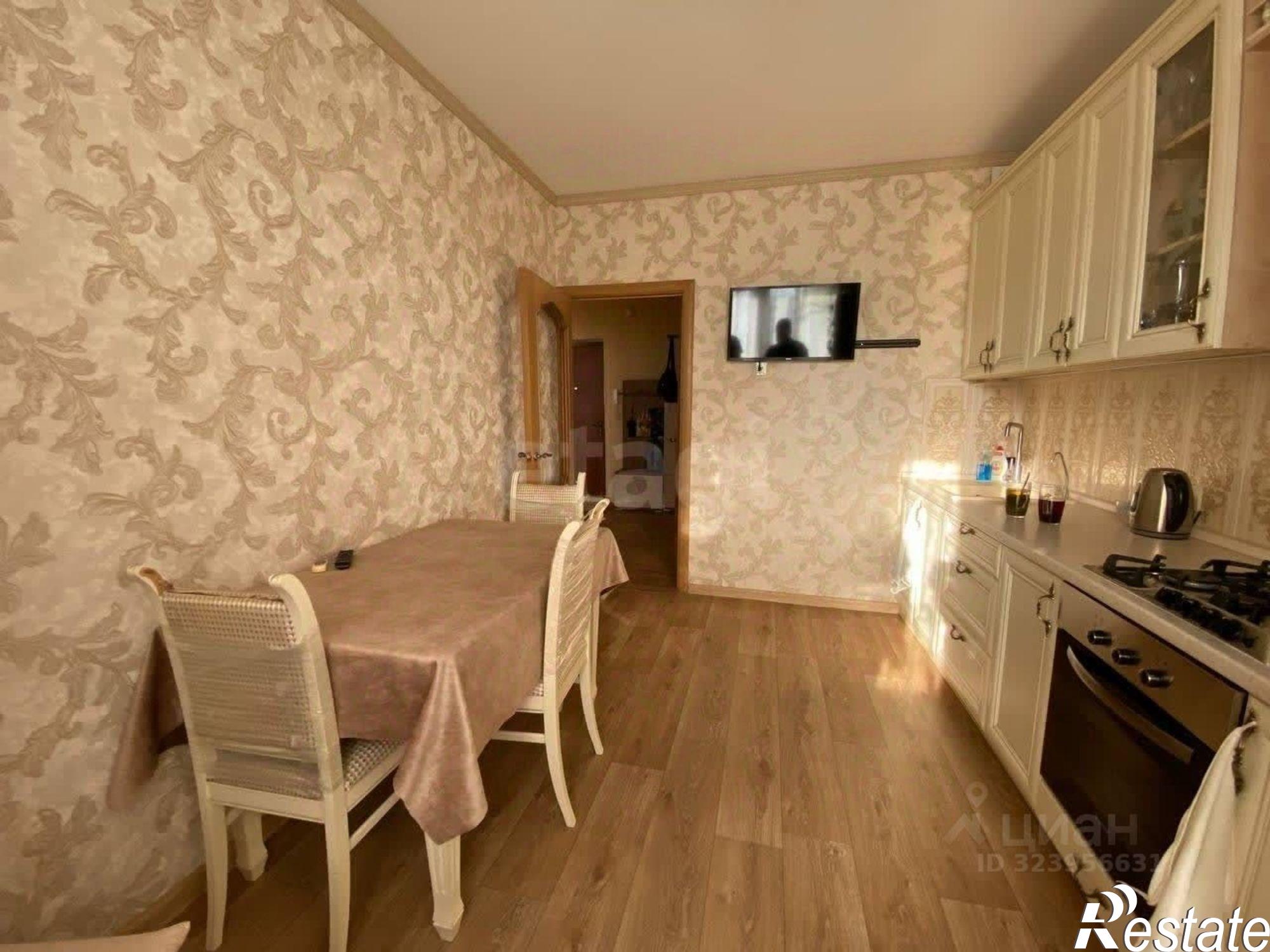 Купить квартиру за 5 850 000 рублей на Тепличная улица, 26/3