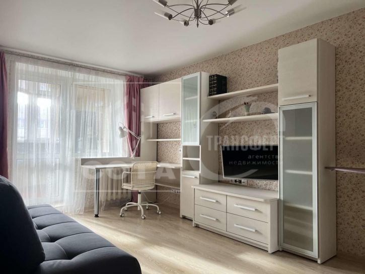 4-комн квартира Хользунова улица, 10 Б