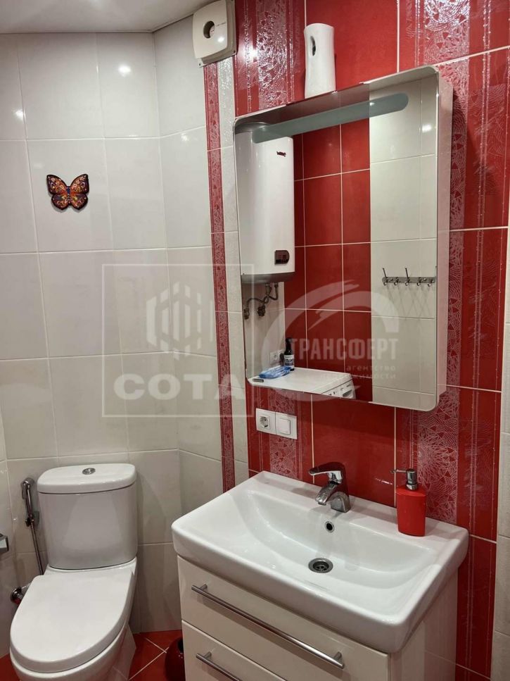 4-комн квартира Хользунова улица, 10 Б