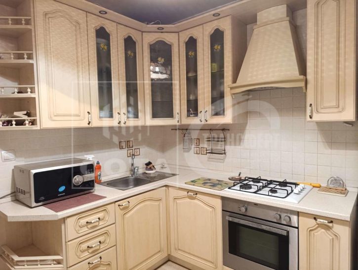 3-комн квартира Победы бульвар, 19