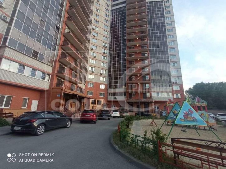 3-комн квартира 9 Января улица, 54В