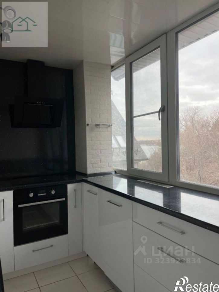 2-комн квартира улица Короленко, 5,  д. 5