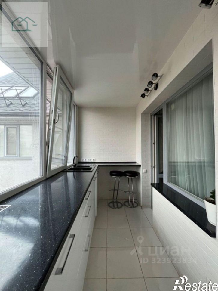 2-комн квартира улица Короленко, 5,  д. 5