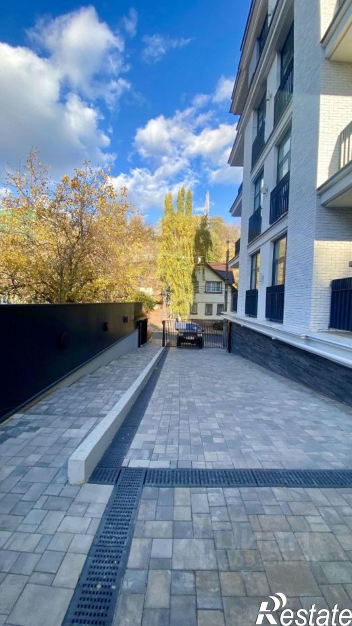 3-комн квартира Большая Стрелецкая улица, 67,  д. 67