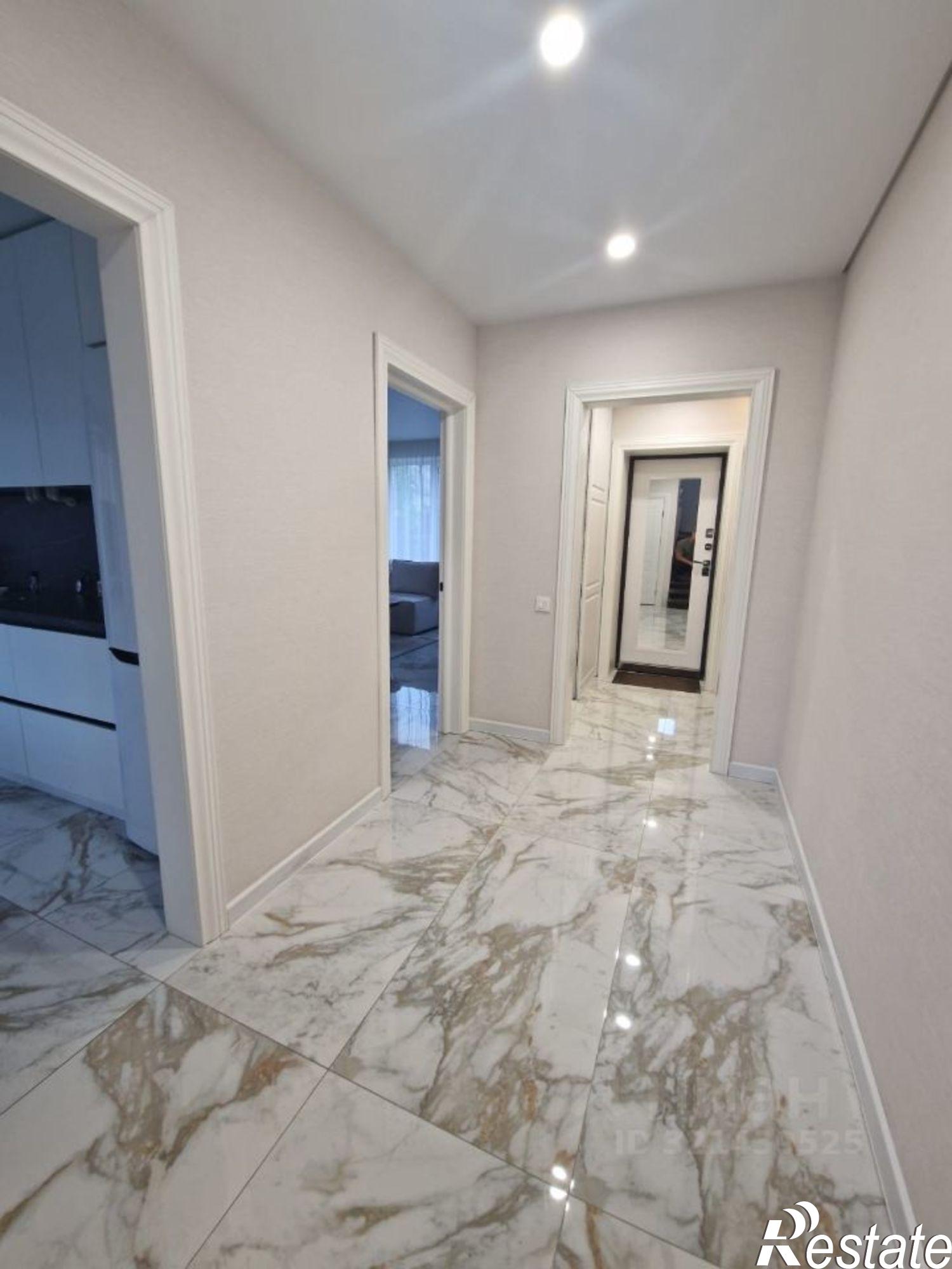 Купить дачу, дом, коттедж за 19 800 000 рублей на ул Украинская, 75а/2