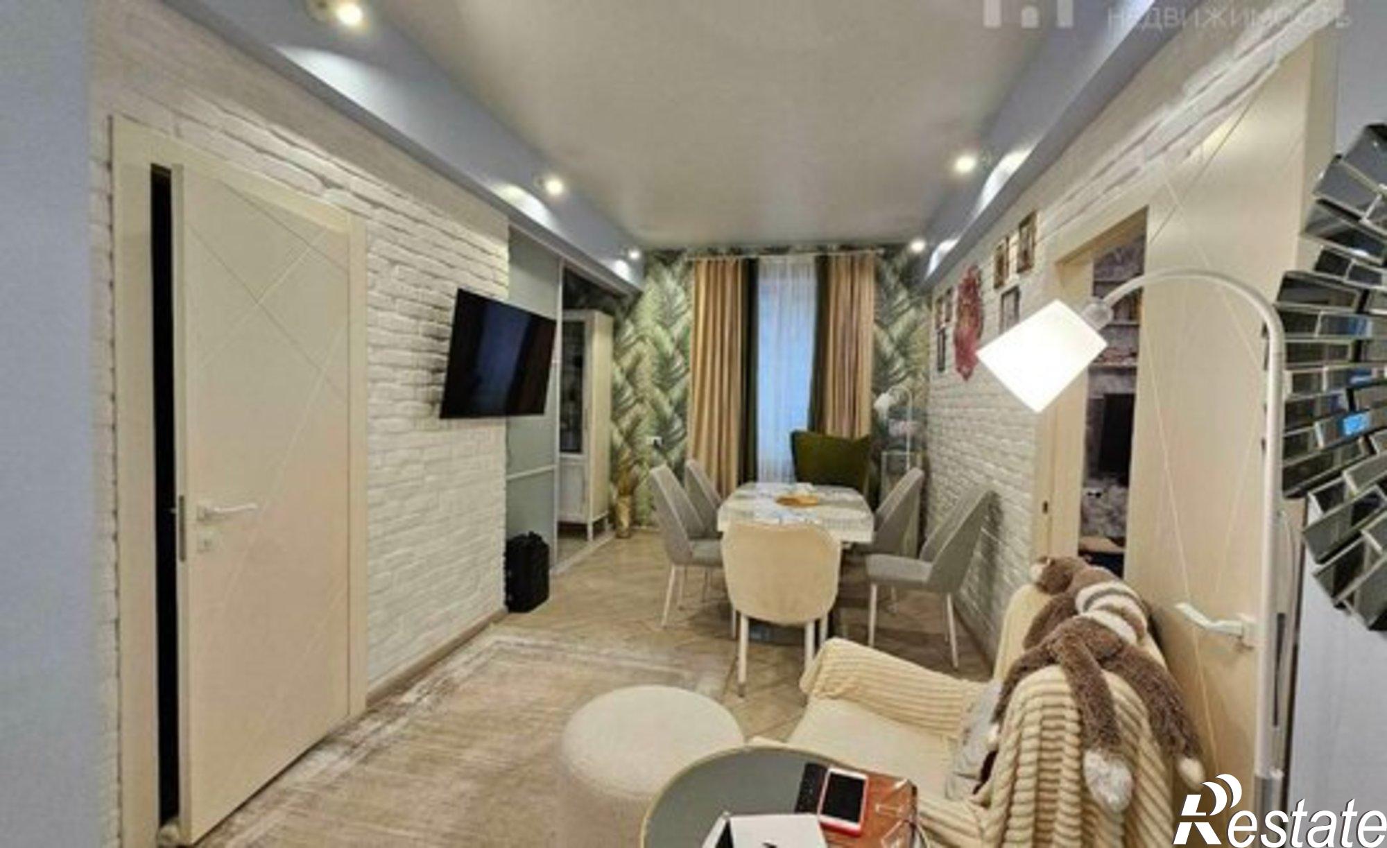 Купить квартиру за 15 000 000 рублей на улица Комиссаржевской, 23