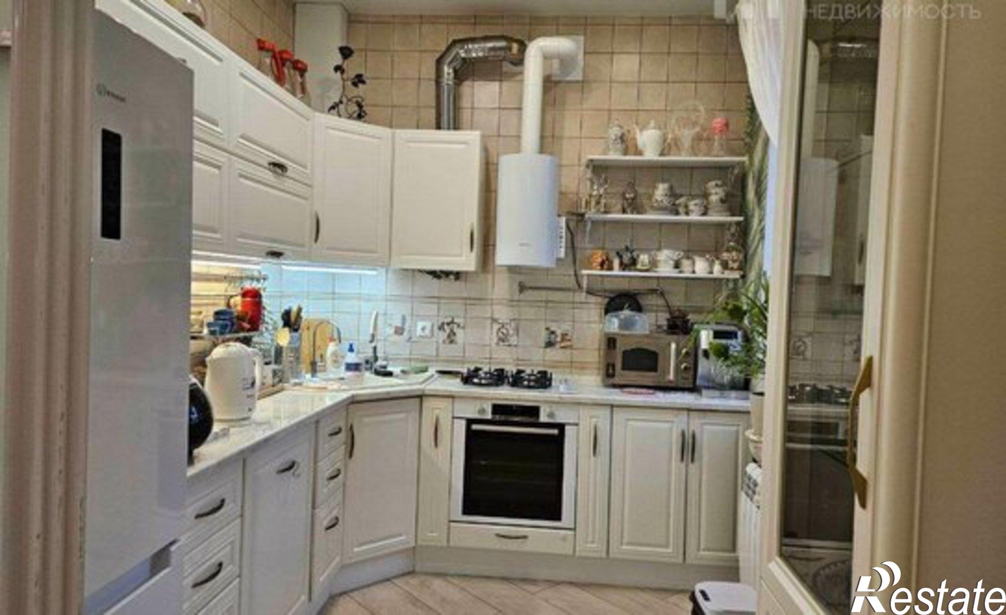 Купить квартиру за 15 000 000 рублей на улица Комиссаржевской, 23