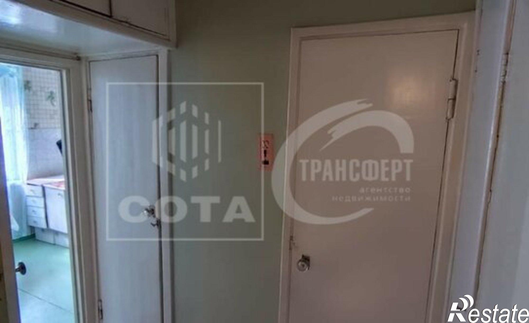 Купить квартиру за 4 330 000 рублей на улица Космонавта Комарова, 16