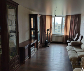 2-комн, 81кв м, этаж 4/17 пр-кт Труда, 72