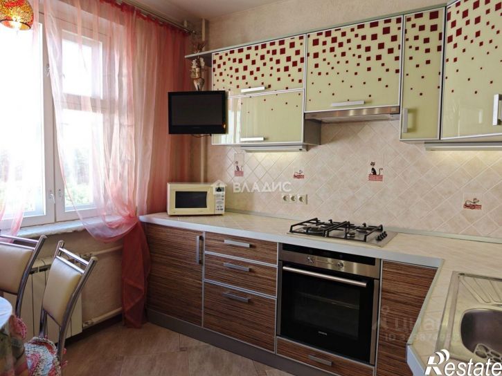 3-комн квартира пр-кт Патриотов, 50В,  д. 50В