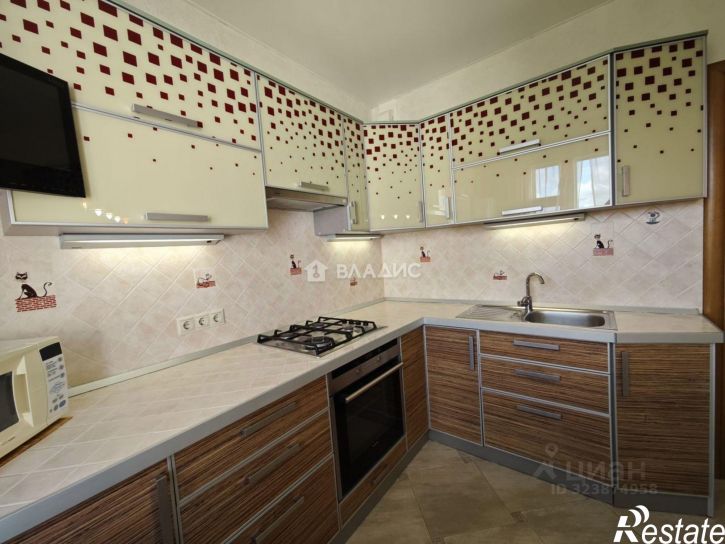 3-комн квартира пр-кт Патриотов, 50В,  д. 50В