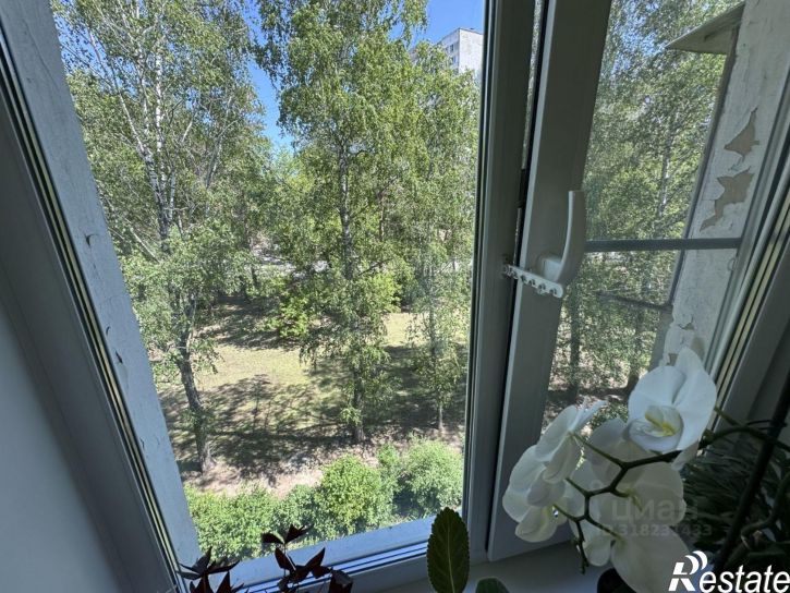 2-комн квартира улица Защитников Родины, 12,  д. 12