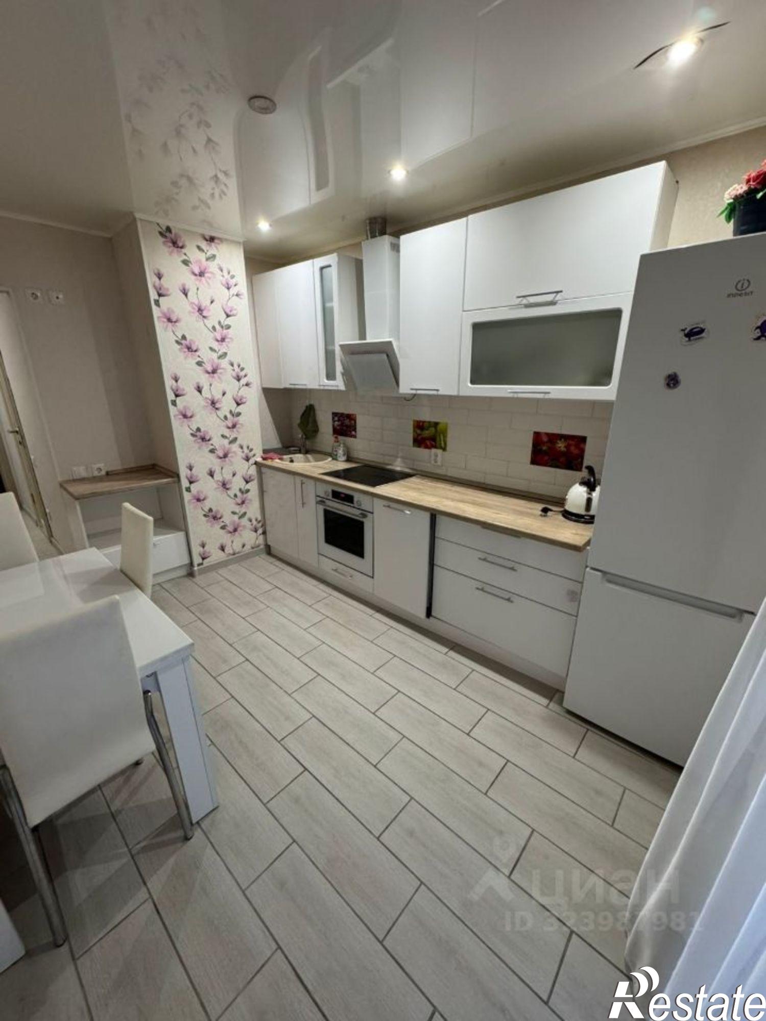 Сдать квартиру за 23 000 рублей на ул Суворова, 122а