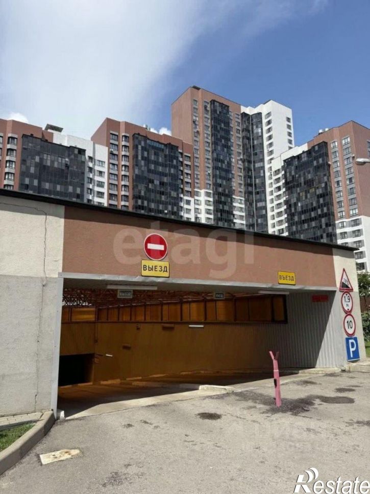 Гараж/парковка улица 9 Января, 63,  д. 63