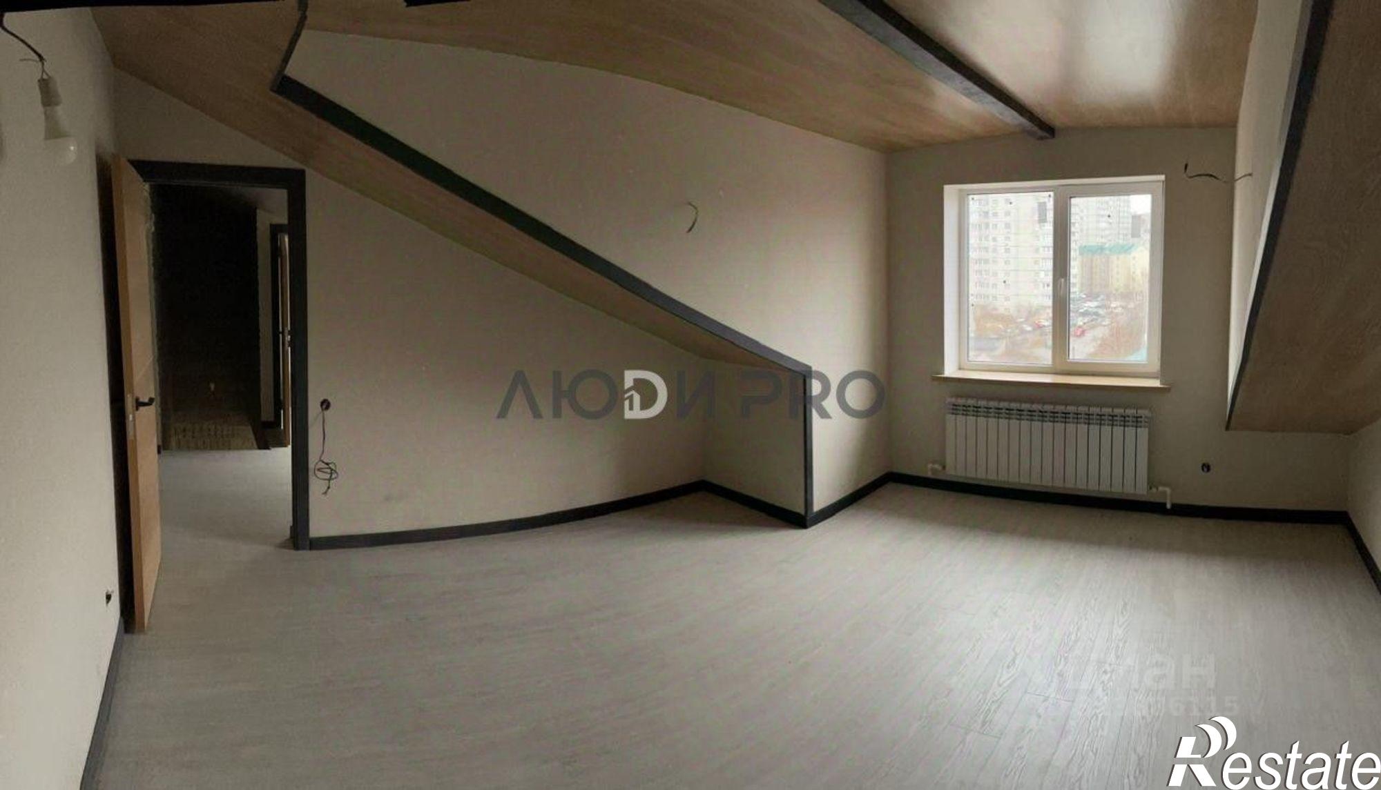 Купить квартиру за 10 000 000 рублей на ул Шукшина, 18