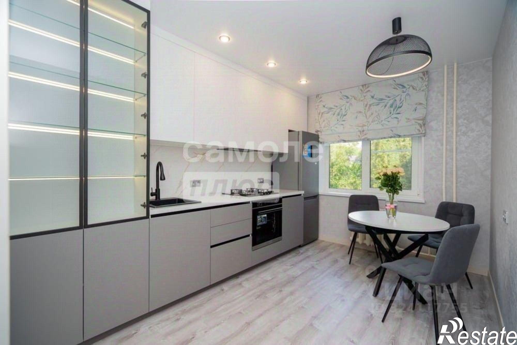 Купить квартиру за 9 790 000 рублей на ул Средне-Московская, 7