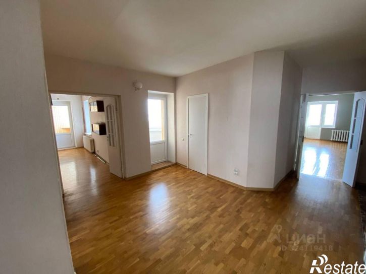 3-комн квартира улица Декабристов, 15,  д. 15