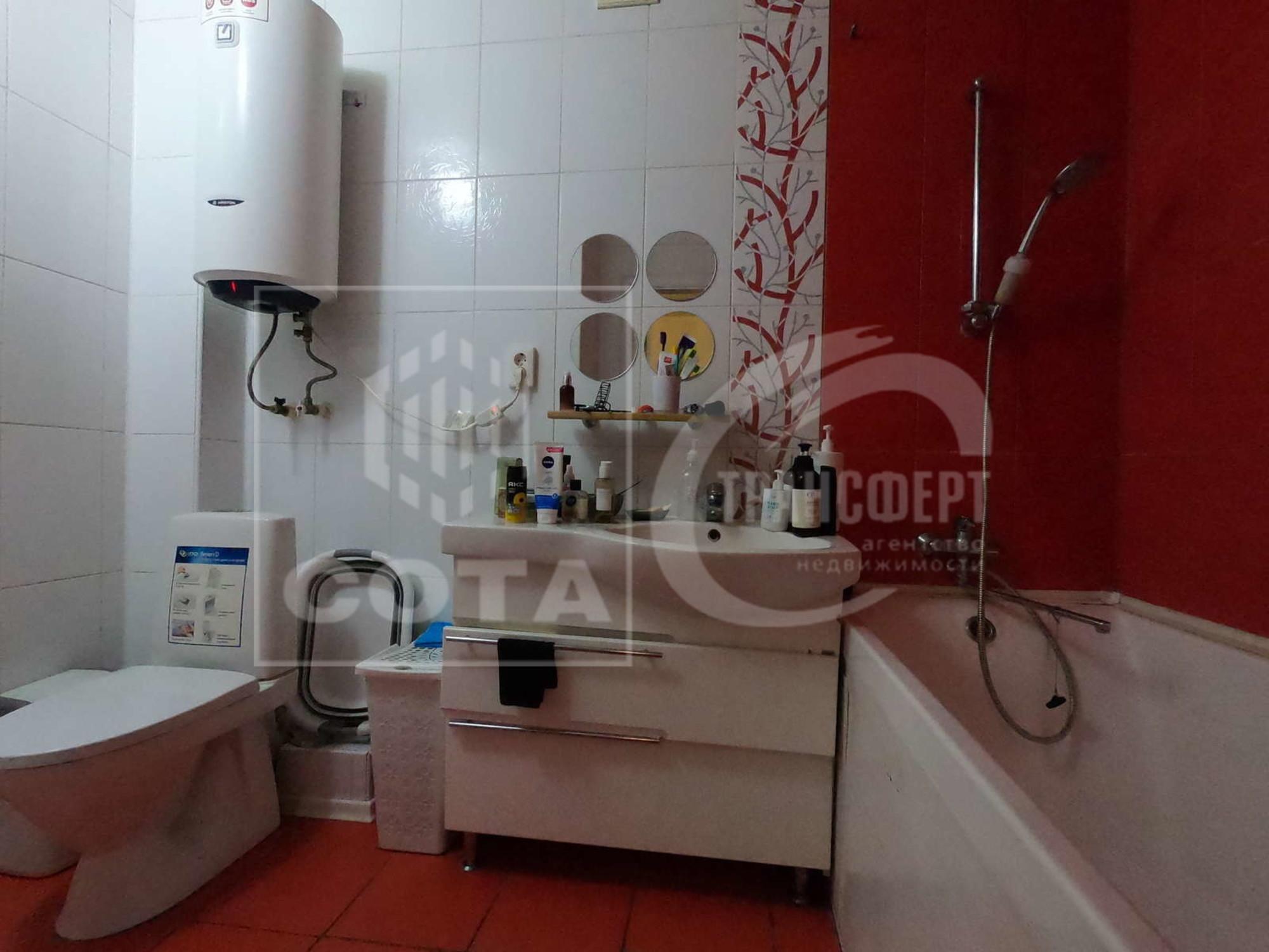 Купить квартиру за 6 100 000 рублей на 20-летия Октября улица, 64