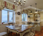 3-комн, 137кв м, этаж 4/8 ул Декабристов, 32