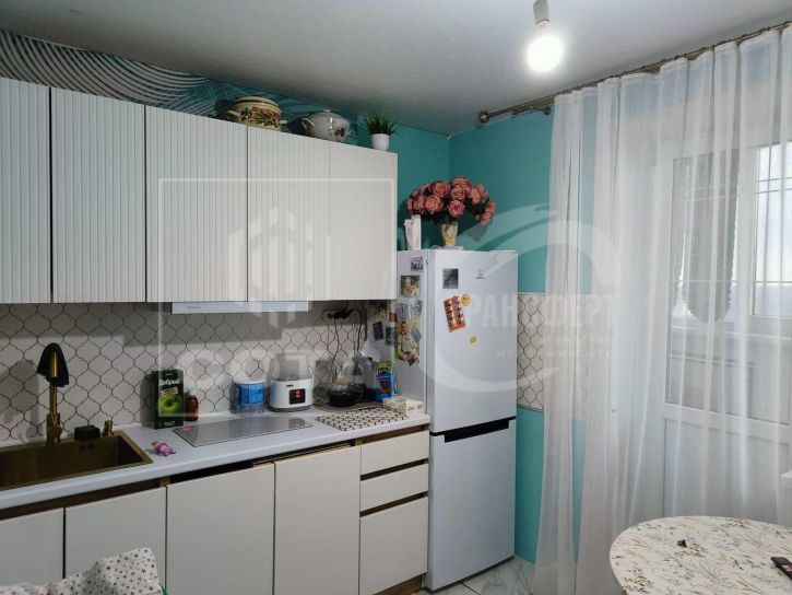 2-комн квартира Острогожская улица, 168к4