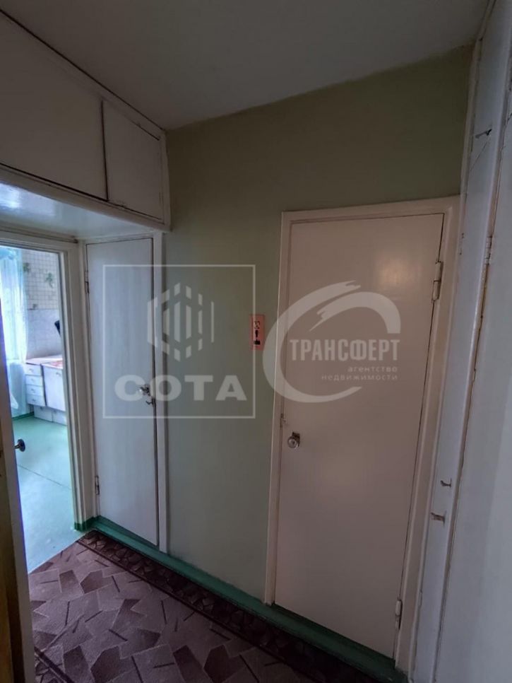 2-комн квартира Космонавта Комарова улица, 16