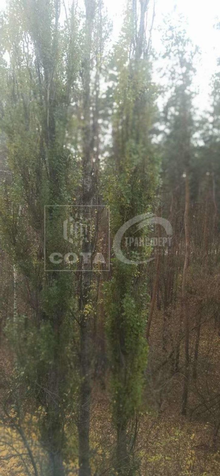 2-комн квартира Космонавта Комарова улица, 16