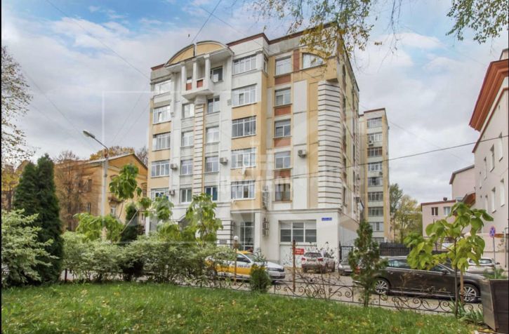 3-комн квартира Дзержинского улица, 12а