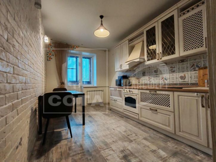 2-комн квартира Ворошилова улица, 1г