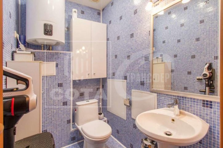 3-комн квартира Дзержинского улица, 12а