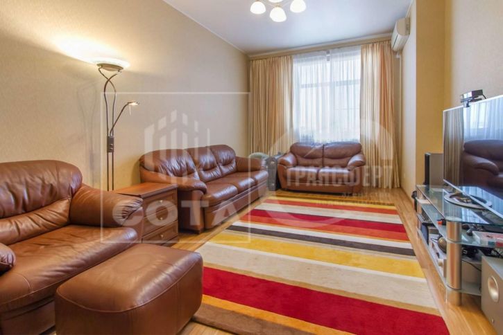 3-комн квартира Дзержинского улица, 12а