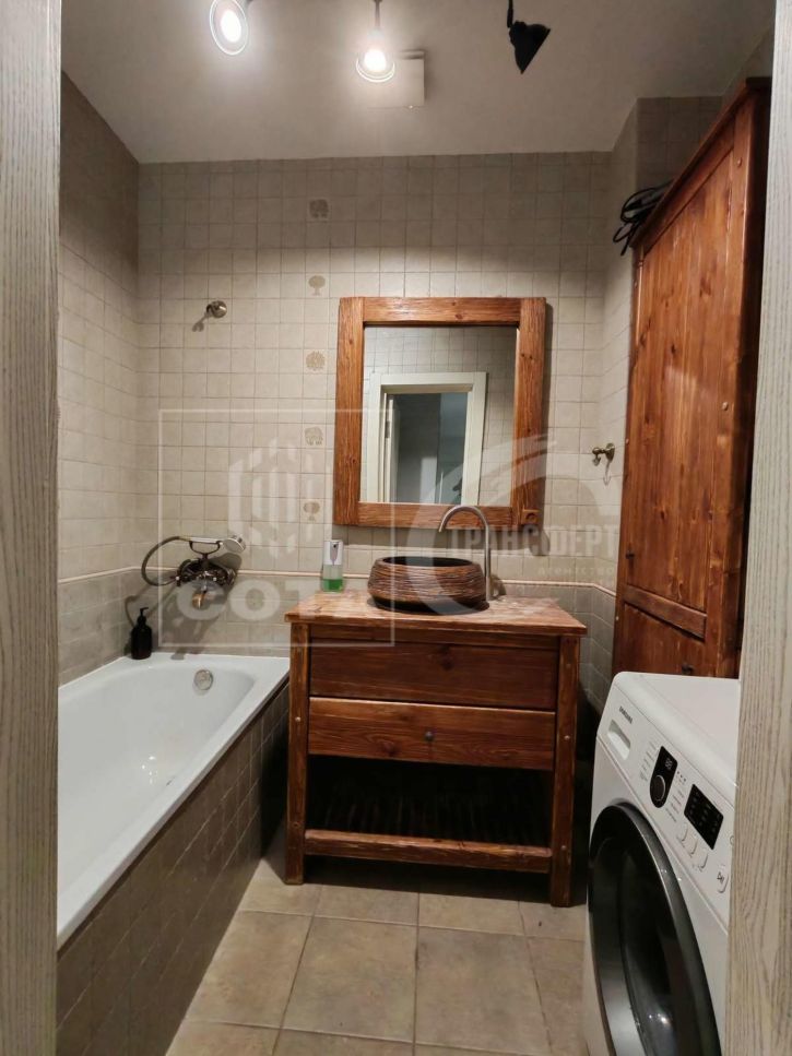 2-комн квартира Ворошилова улица, 1г