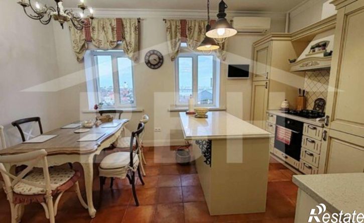 3-комн квартира ул Декабристов, 32,  д. 32