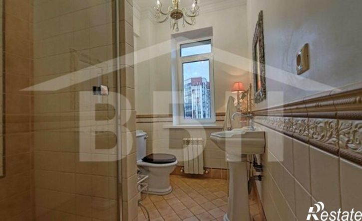3-комн квартира ул Декабристов, 32,  д. 32