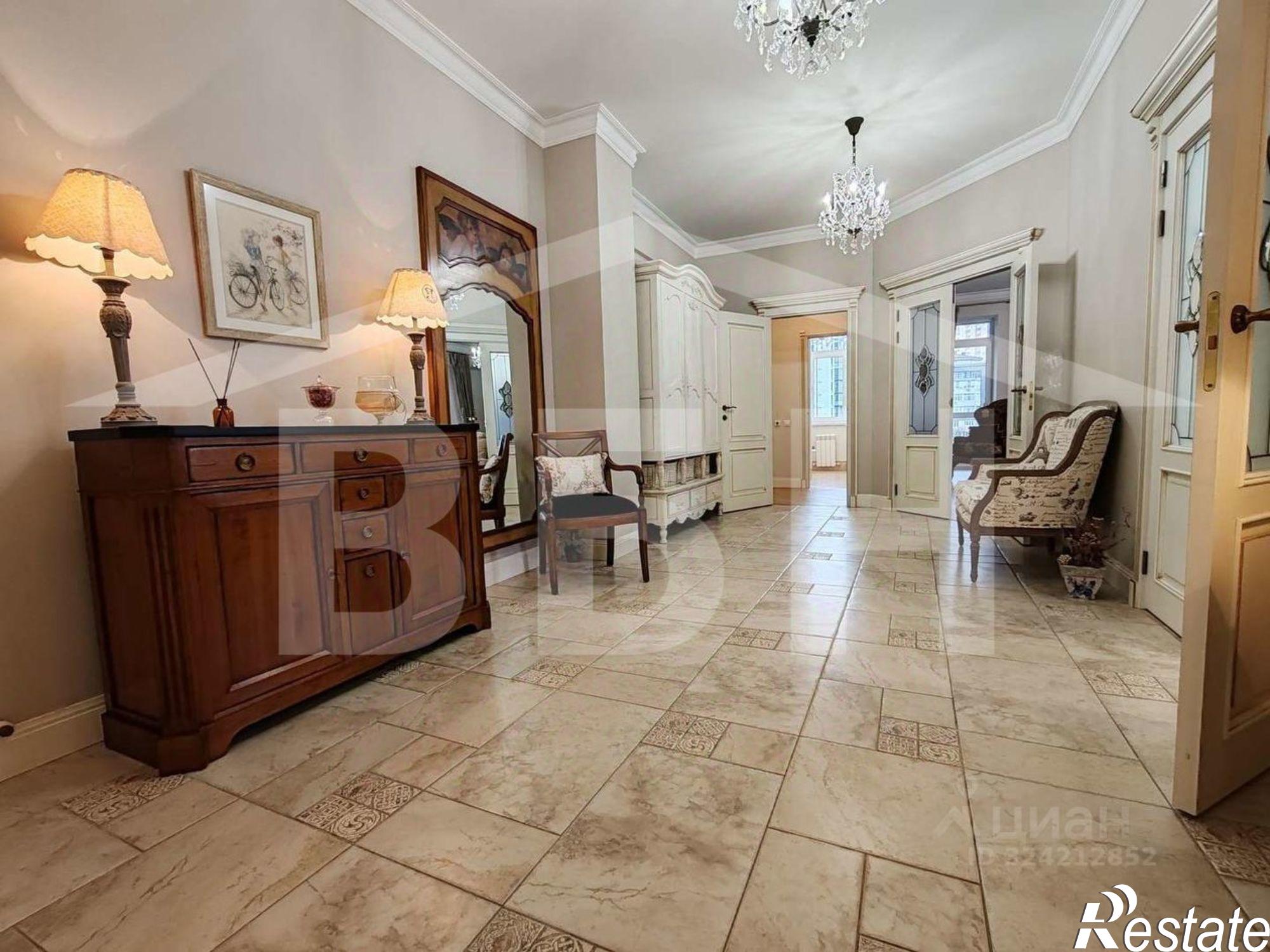 Купить квартиру за 21 250 000 рублей на ул Декабристов, 32