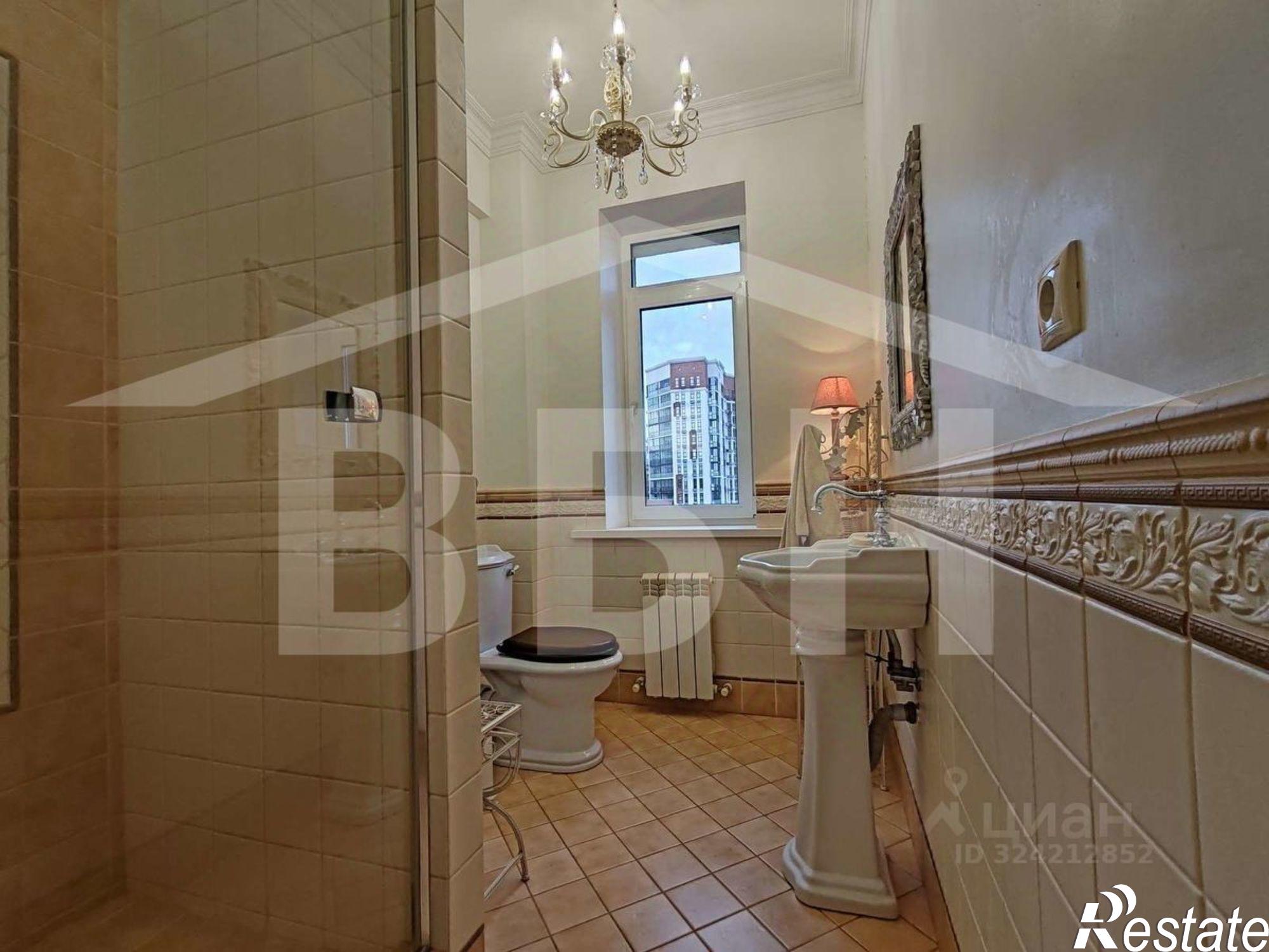 Купить квартиру за 21 250 000 рублей на ул Декабристов, 32