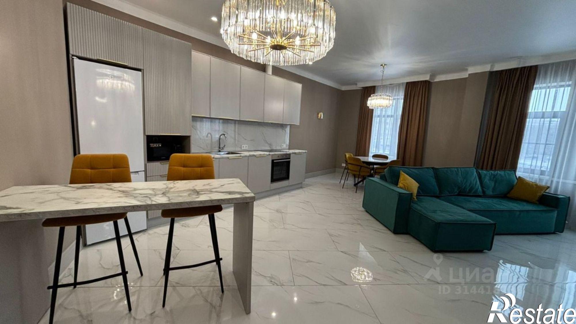 Сдать квартиру за 75 000 рублей на площадь Ленина, 6/1