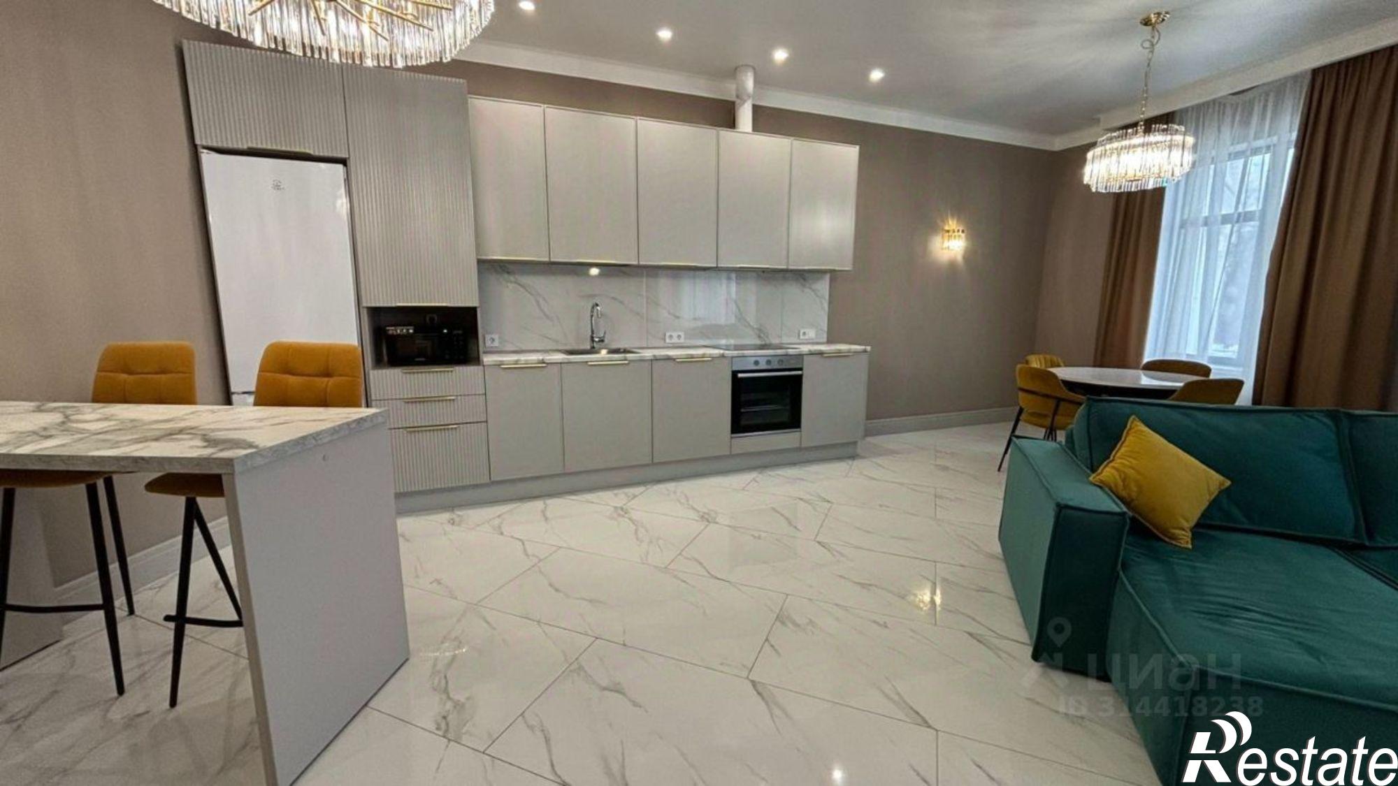 Сдать квартиру за 75 000 рублей на площадь Ленина, 6/1