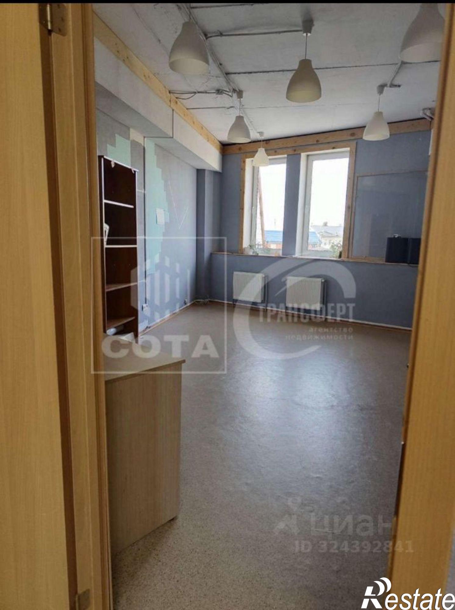 Купить офис, помещение под офис за 22 000 100 рублей на проспект Революции, 1