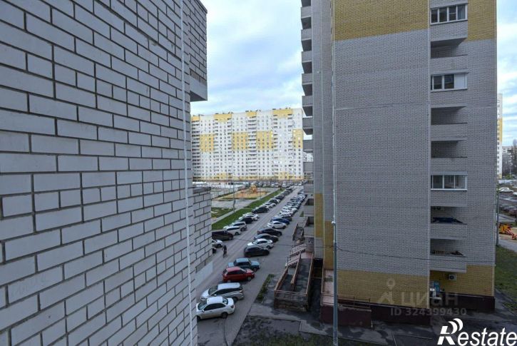 4-комн квартира улица Грамши, 82,  д. 82