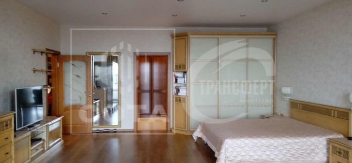 3-комн квартира Сиреневая улица, 2