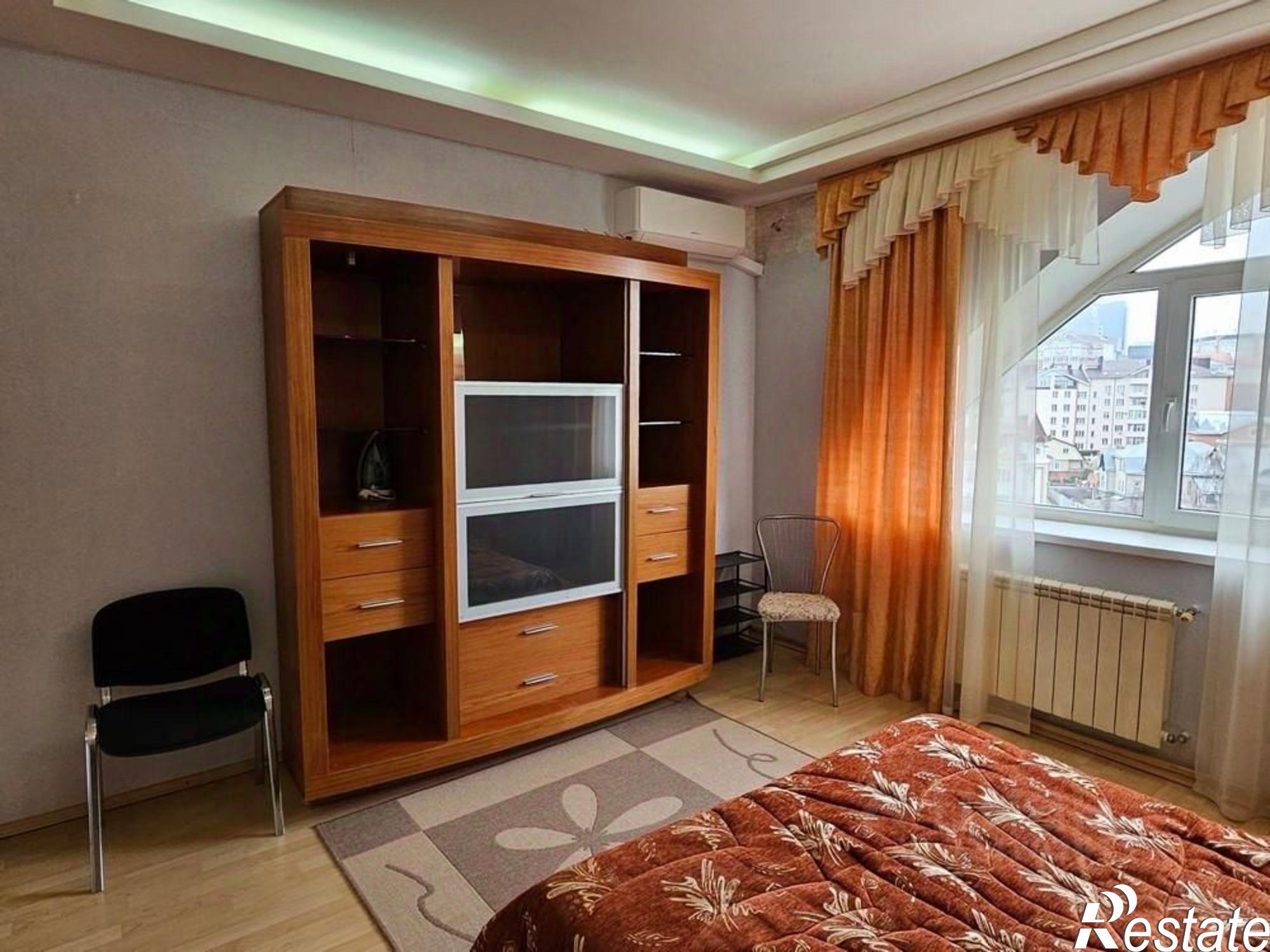 Сдать квартиру за 35 000 рублей на Детский переулок, 27