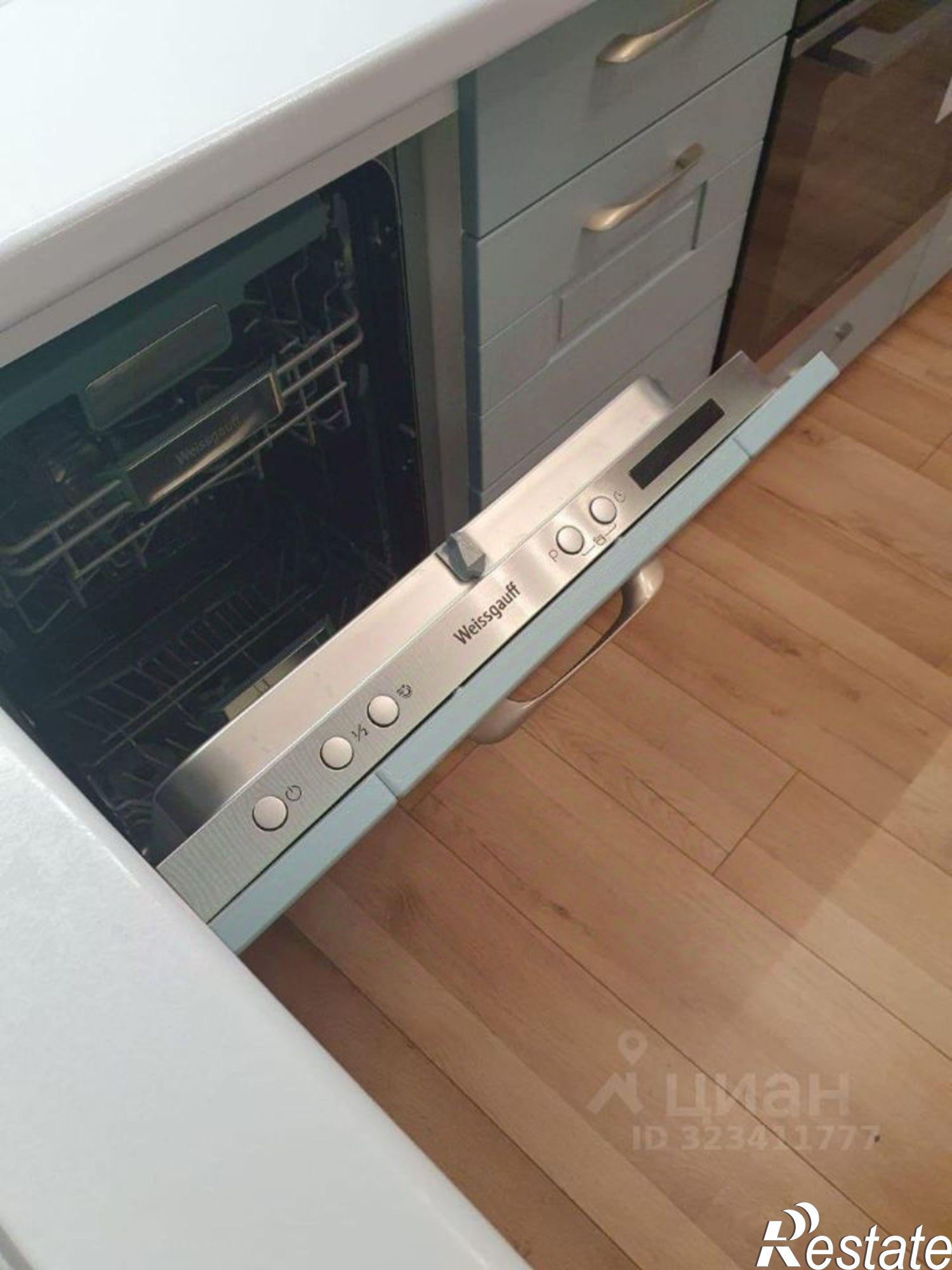 Сдать квартиру за 60 000 рублей на ул Ворошилова, 10/1