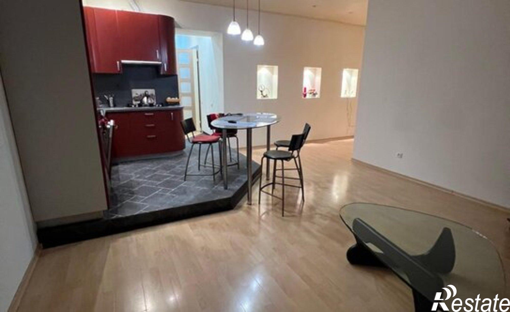 Купить квартиру за 19 000 000 рублей на Московский пр-кт, 195