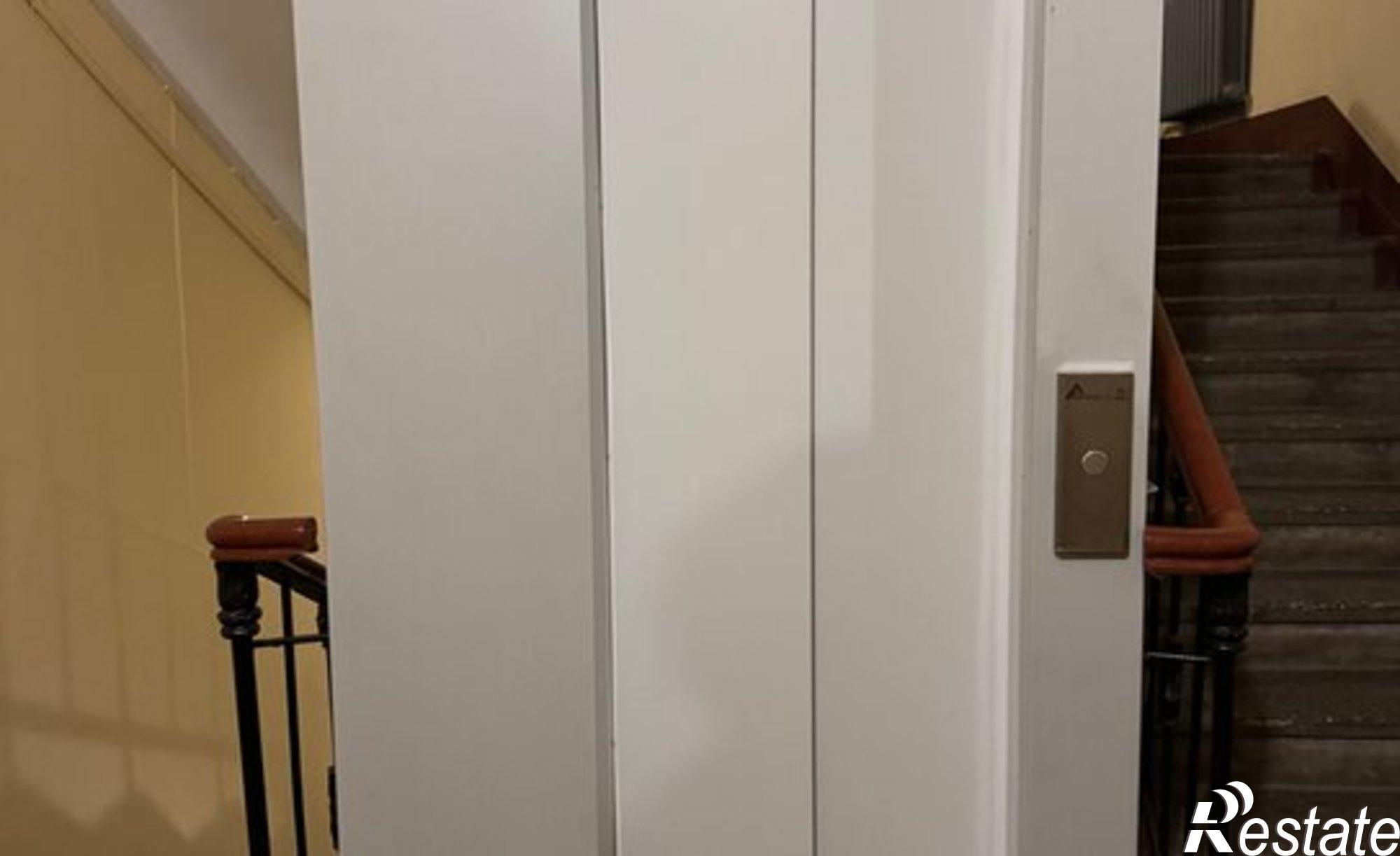 Купить квартиру за 19 000 000 рублей на Московский пр-кт, 195