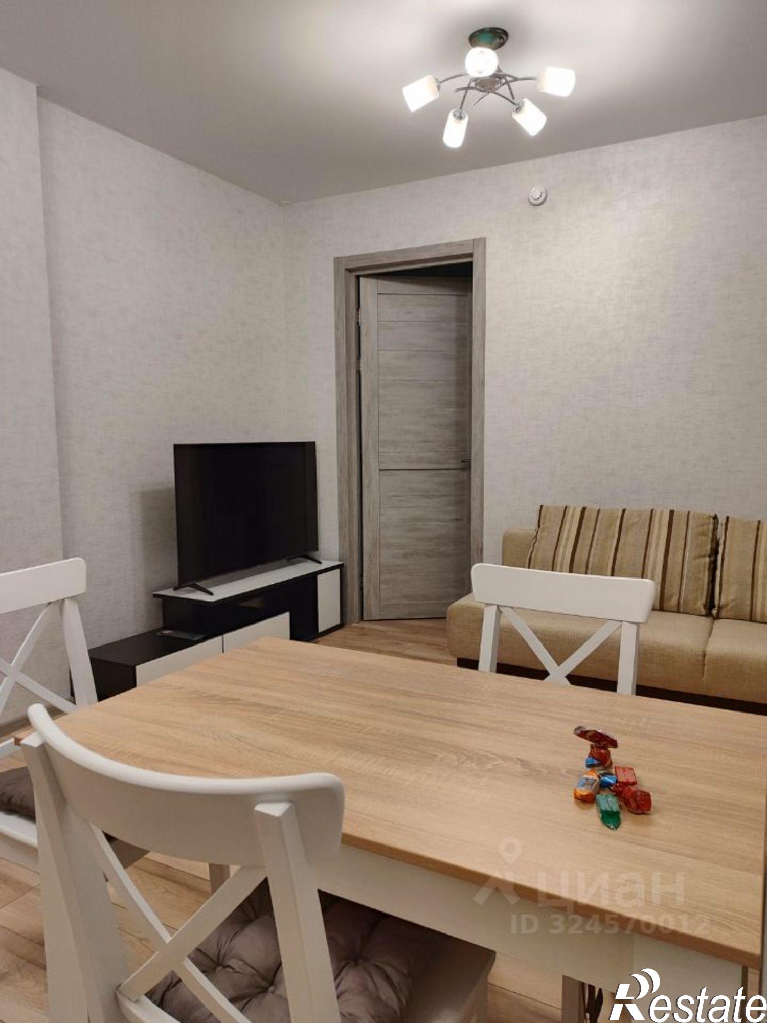 Сдать квартиру за 52 000 рублей на ул Ворошилова, 10/1