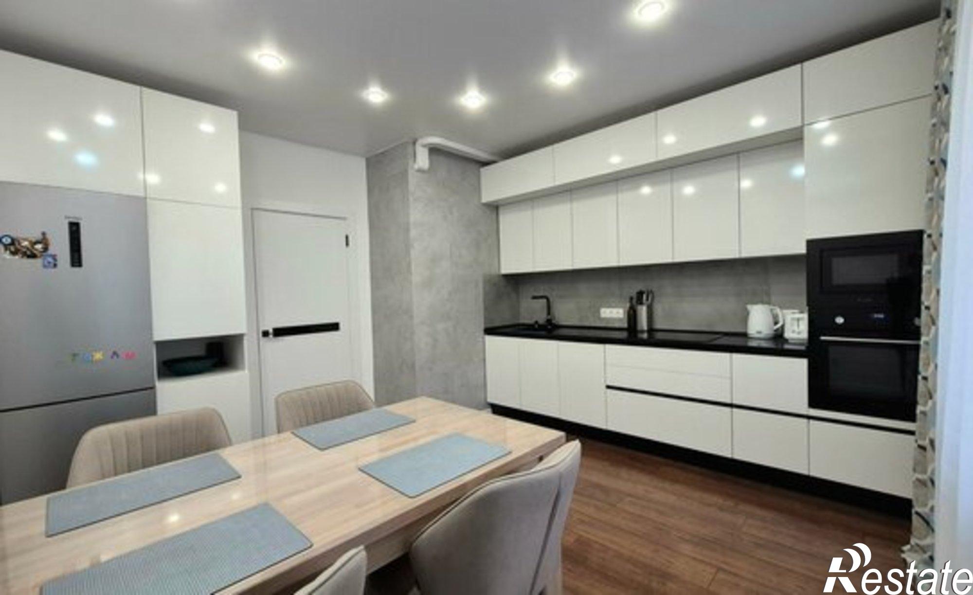 Купить квартиру за 11 850 000 рублей на ул Академика Конопатова, 13