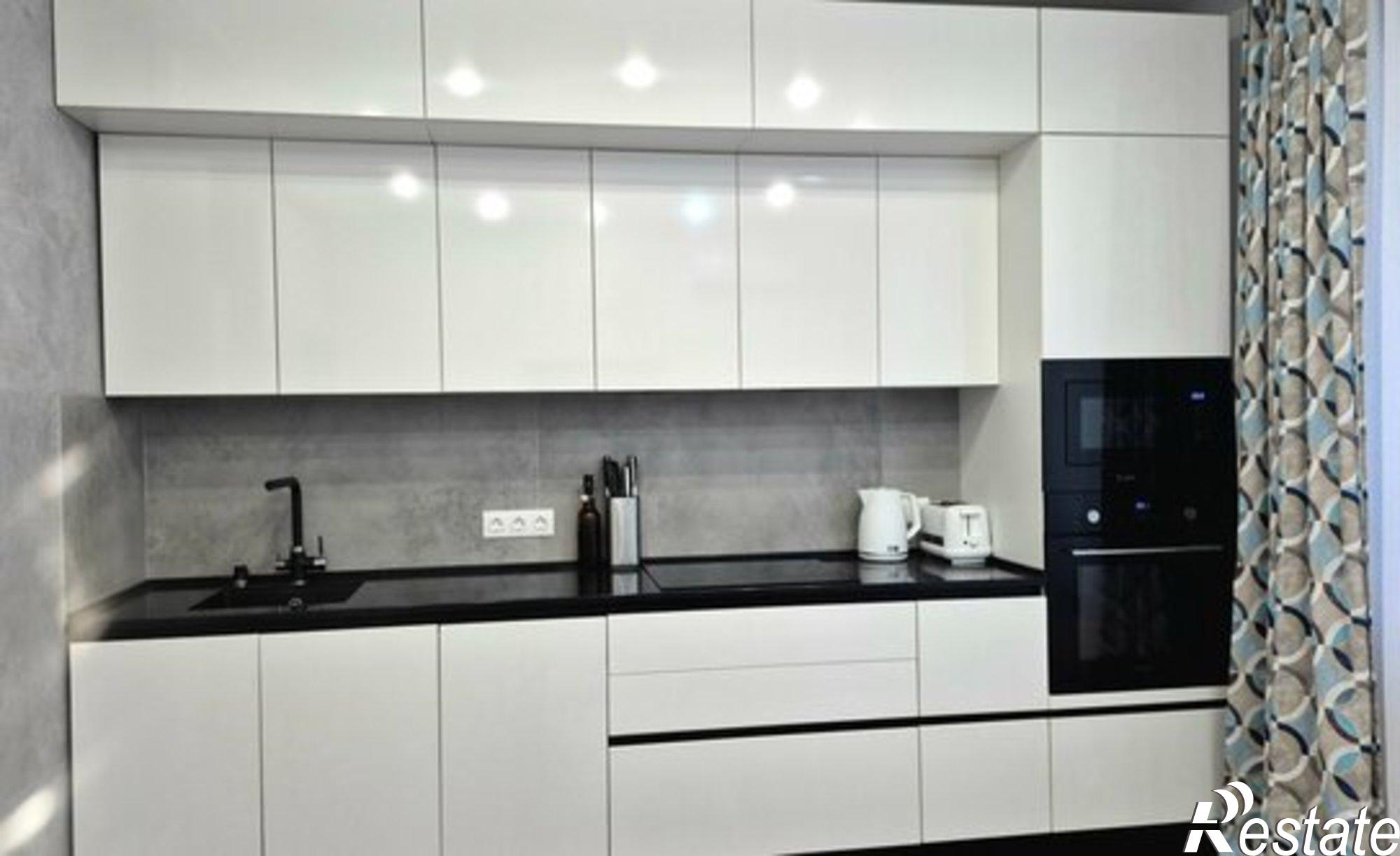 Купить квартиру за 11 850 000 рублей на ул Академика Конопатова, 13