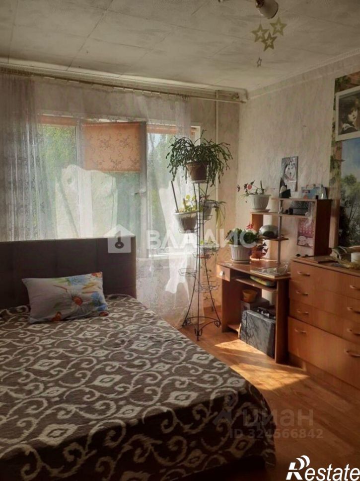 4-комн квартира Южно-Моравская улица, 42,  д. 42