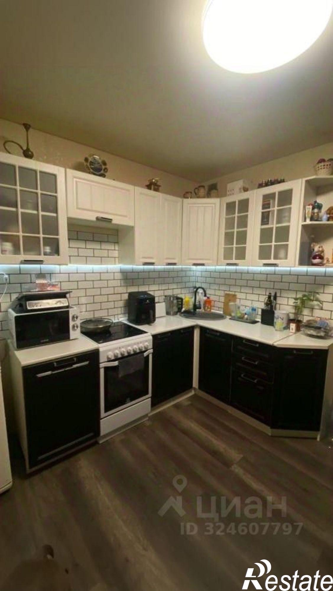 Купить квартиру за 11 000 000 рублей на улица Кривошеина, 13/13