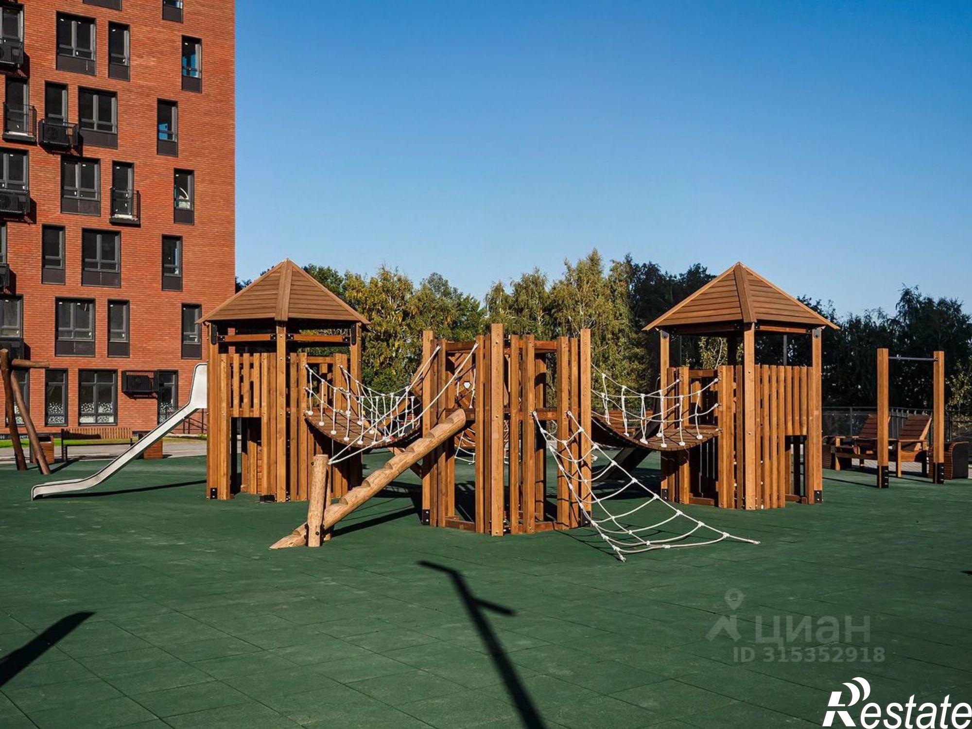 Купить квартиру за 9 400 350 рублей на набережная Чуева, 7